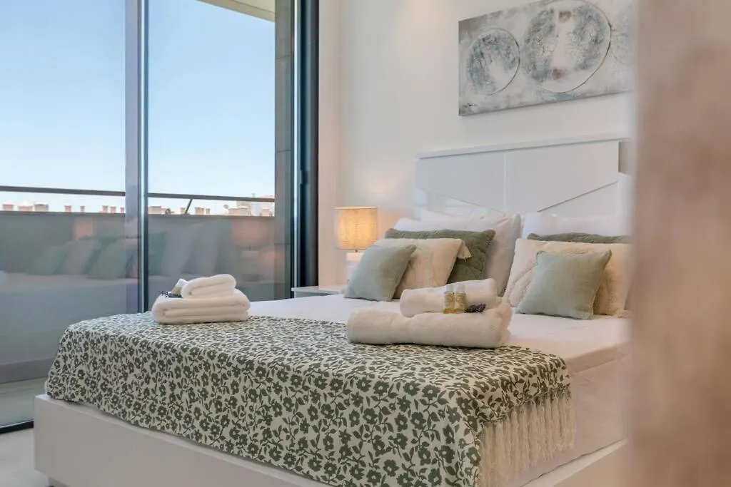 Amazing Central Apartment With Sea-View, Close To Beach With Pool, Sauna, Wifi And Private Parking Lagos Portugal