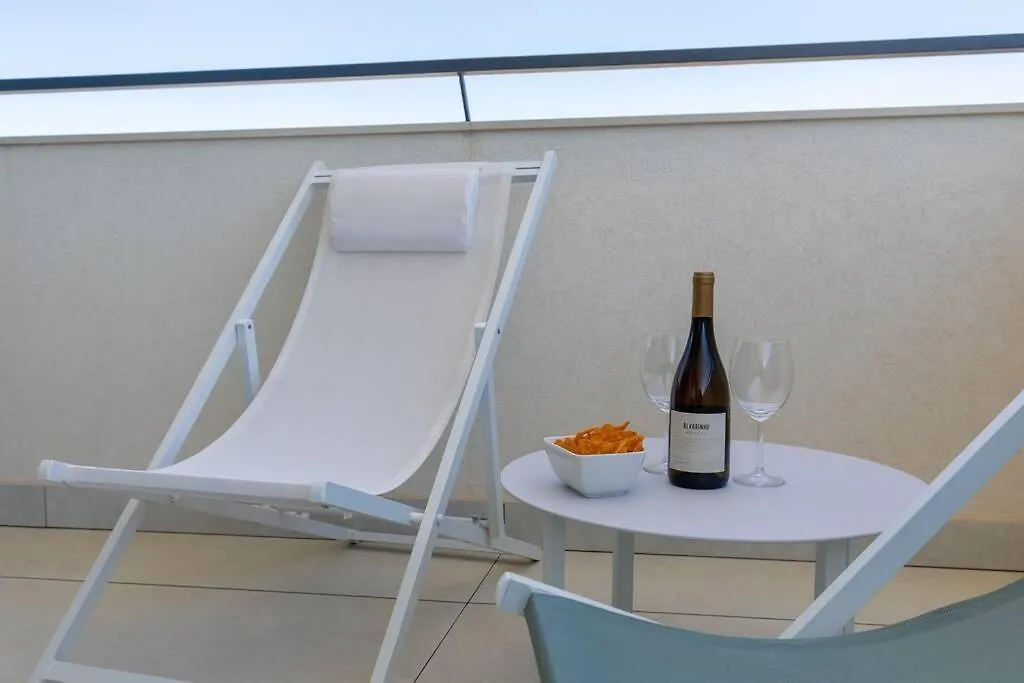 Amazing Central Apartment With Sea-View, Close To Beach With Pool, Sauna, Wifi And Private Parking Lagos Portugal