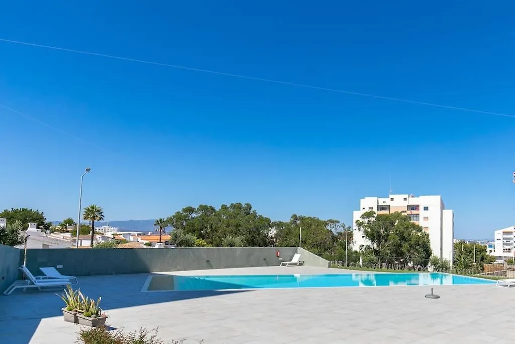 Amazing Central Apartment With Sea-View, Close To Beach With Pool, Sauna, Wifi And Private Parking Lagos