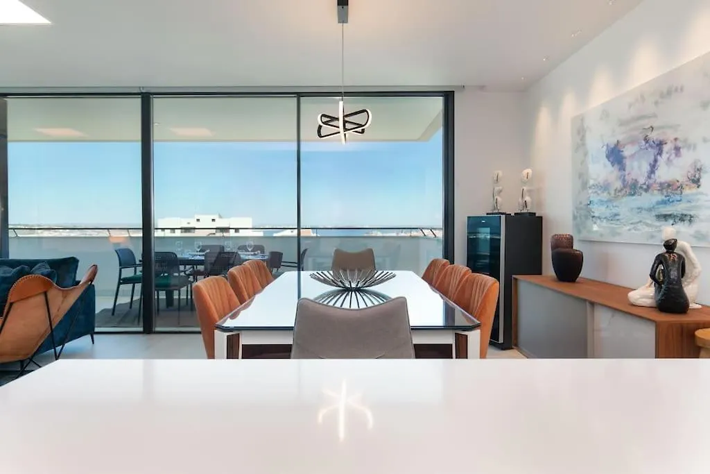Amazing Central Apartment With Sea-View, Close To Beach With Pool, Sauna, Wifi And Private Parking Lagos Portugal
