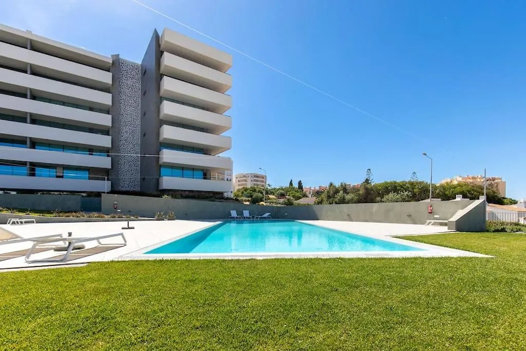 Amazing Central Apartment With Sea-View, Close To Beach With Pool, Sauna, Wifi And Private Parking Lagos